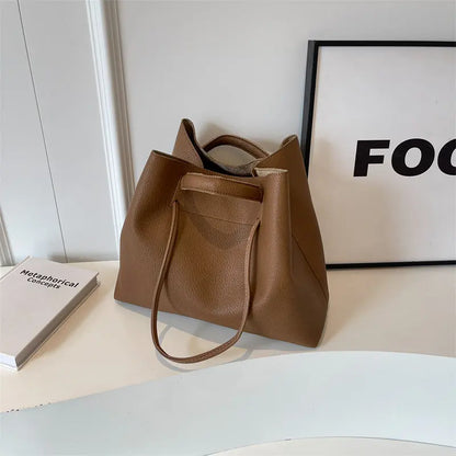 Large Shoulder Bag -   Taschen #